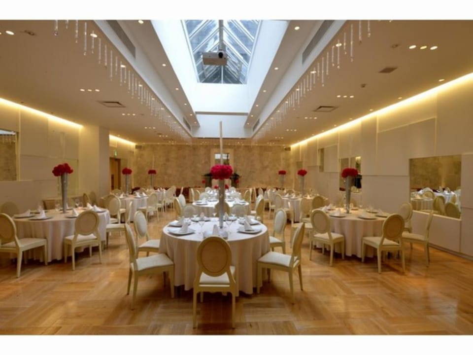 神戸ホテルフルーツ・フラワー Hotel in Kobe