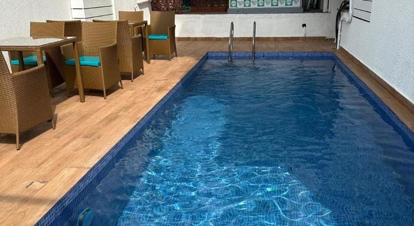 HIGH FIVE HOTELS Hotel in Goa, India