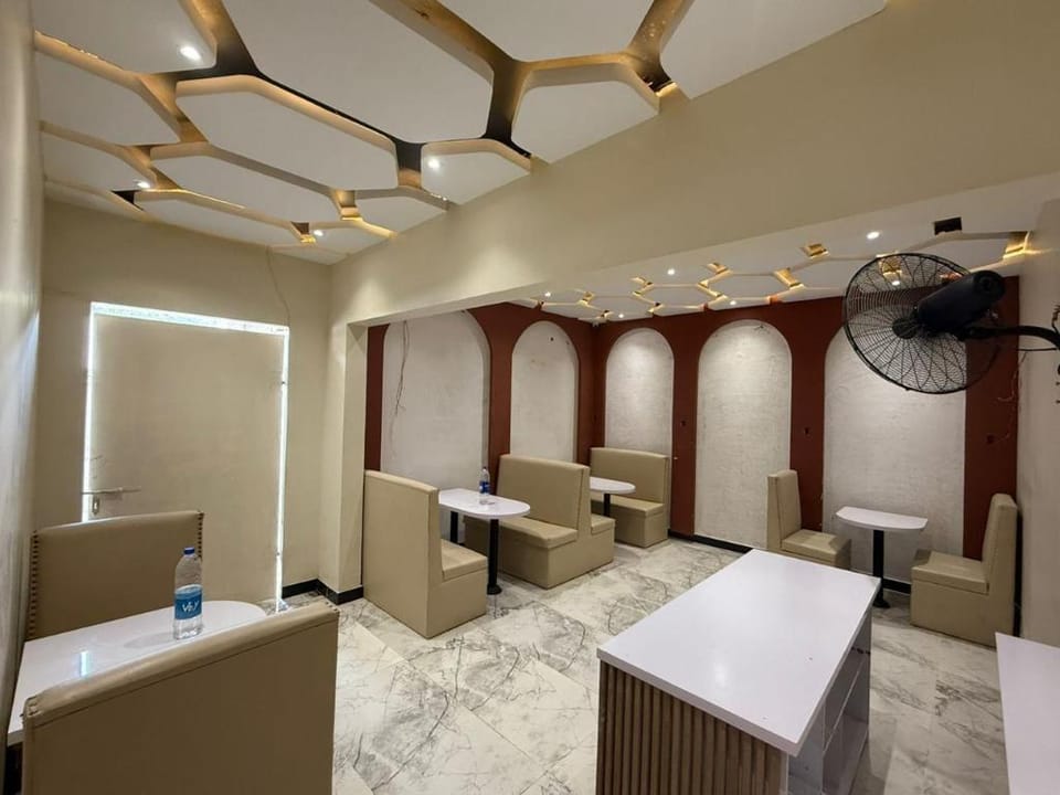 BED WELL HOTEL Hotel in Karachi