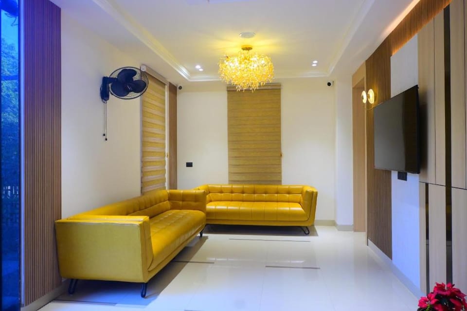 Hotel The Comfort Villa Hotel in Lucknow