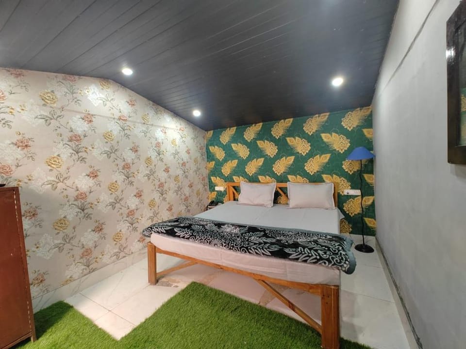 Anany Resort Hotel in Uttarakhand