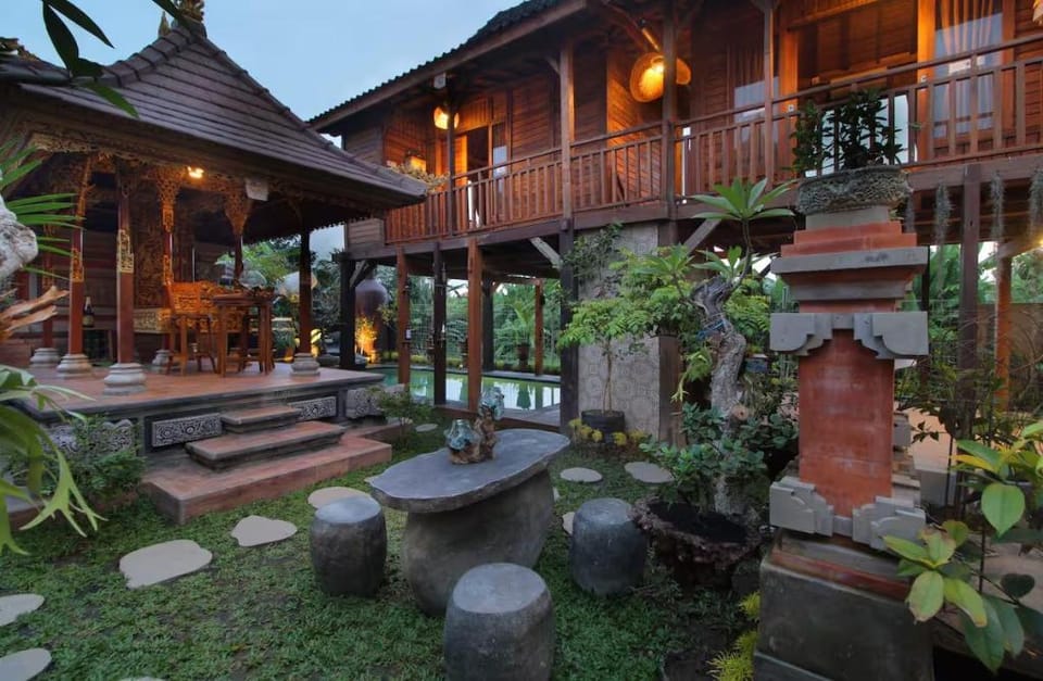 Tri Datu Palace Hotel in Blahbatuh