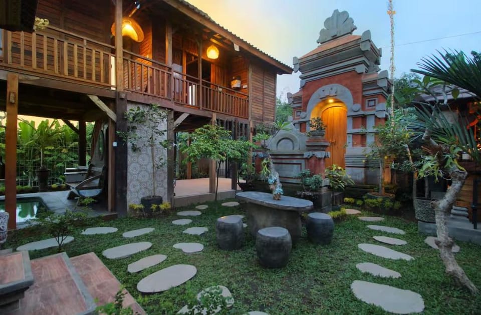 Tri Datu Palace Hotel in Blahbatuh