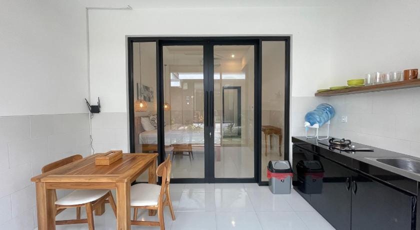 Gede Awan Guesthouse Hotel in North Kuta