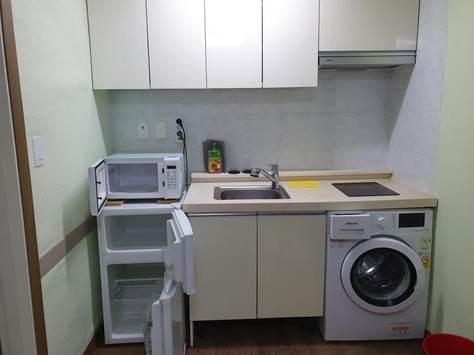 파주읍꽃동404호실 Hotel in Gyeonggi-do