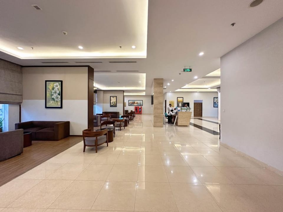 Jolie Apartment Vinhomes Green Bay Hotel in Laos