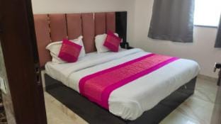 Hotel aarna inn  Apartment in Noida