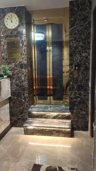 Hotel aarna inn  Apartment in Noida