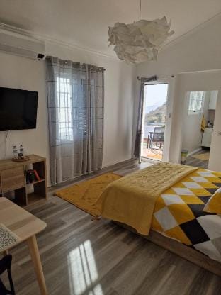Villa-Kasia Ocean Views Studios /App.  Amarelo 1  Apartment in Caniço