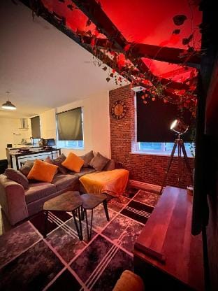 Spring Close Street Apartment in Leeds