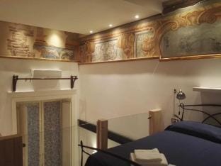 virgilio house-liana residence Apartment in Naples