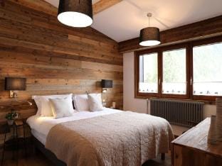 Modern Chamonix Getaway with Balcony Apartment in Chamonix