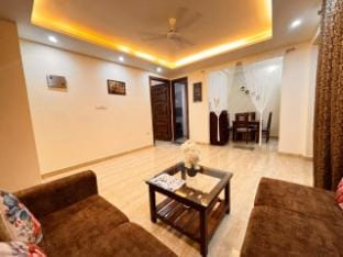 Heaven Vibes Stays| Luxury |1BHK Apartment Tapovan Apartment in Rishikesh