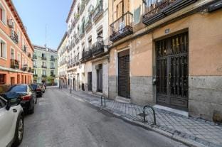 Precioso Apto en Madrid Centro, 4 pax, wifi y AC Apartment in Centro