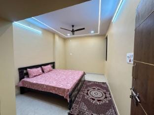 Ahmed's Guest House (3bhk flat-2 semi furnish)  Apartment in Hyderabad