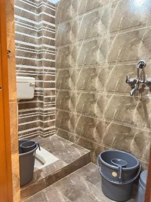 Ahmed's Guest House (3bhk flat-2 semi furnish)  Apartment in Hyderabad