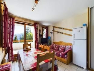 Rooms for 6 People Apartment in Montvalezan