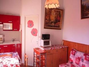 Rooms for 6 People Apartment in Marseillan