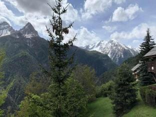 Chalets for 8 People Apartment in Uvernet-Fours