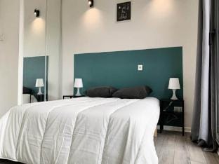 The Blue Song Marcelin Berthelot Tram Apartment in Grenoble