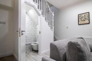 New 3BR E1 LDN Apartment with Private Roof Terrace Apartment in London