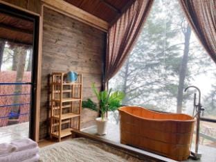 Săn mây có bồn tắm Apartment in Vietnam