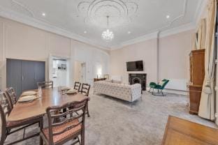 Chic Mayfair One-Bedroom City Stay Apartment in City of Westminster
