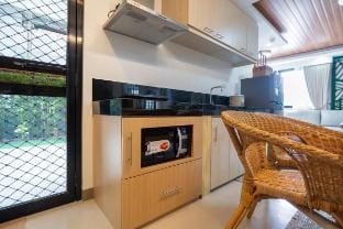 Elite Tagaytay Living: Prime 3BR Azamara Suite Apartment in Tagaytay