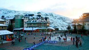 Apartamento con Vistas  Parking y Descuentos en Forfaits     Sierra Nevada Apartment in Sierra Nevada