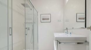w    Warm 1BR in the Vibrant Chueca Neighborhood Apartment in Centro