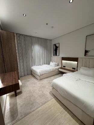 Luxiury Apartment with Sea-View Balcony & 98” TV Apartment in Al Khobar