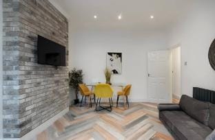 Cobden 2 Bed Apartment Apartment in Croydon