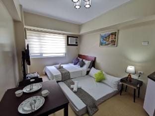 Avida Studio @15D poolview Apartment in Davao City