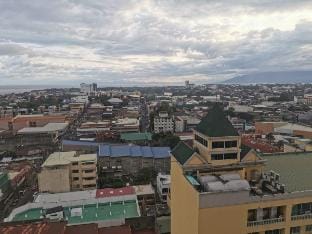 Avida Studio 10mb @15C 65"TV Apartment in Davao City