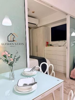 Azure IV Staycation by Elysian Stays Apartment in Paranaque
