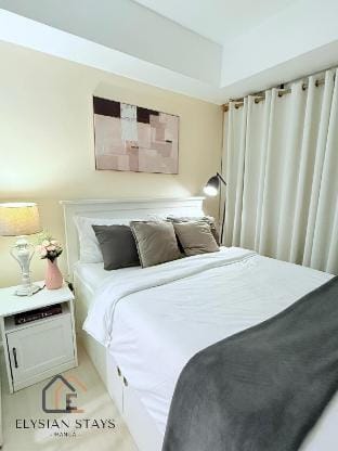Azure IV Staycation by Elysian Stays Apartment in Paranaque