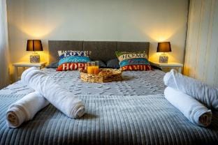 Quiet Family House | Garden & Parking | 4 people Vacation rental in Birmingham