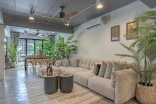 SunMui Pool Villa - 7 Bedrooms -Old town Vacation rental in Chiang Mai