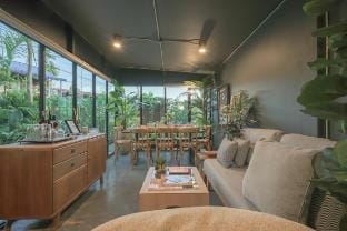 SunMui Pool Villa - 7 Bedrooms -Old town Vacation rental in Chiang Mai