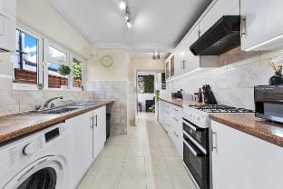Decamp | Free Parking | Watford | Holiday Deals Vacation rental in Watford