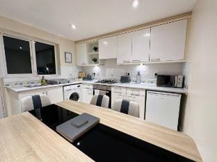 Mon - Fri Stay | Apartment | Black Friday Deals Vacation rental in Ely