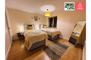 Mon - Fri Stay | Apartment | Black Friday Deals Vacation rental in Ely