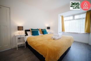 Hatfield | 3-Beds | Weekly | Black Friday Deals Vacation rental in Hatfield