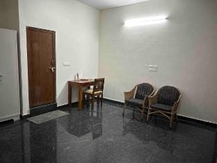 Spacious 1RK studio @ citycentre Vacation rental in Mysuru