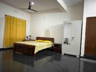 Spacious 1RK studio @ citycentre Vacation rental in Mysuru