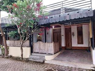 Secondhome Pondok Permai 10 Minutes to Malioboro Vacation rental in Special Region of Yogyakarta
