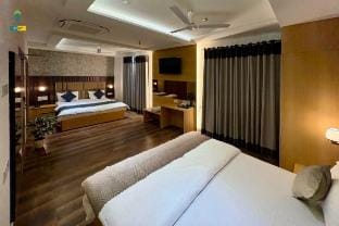 Egarden “Somnath palace” Family Deluxe for 4 Adult Vacation rental in Varanasi