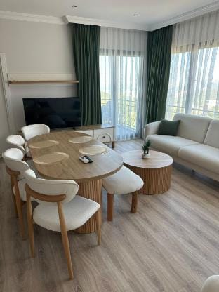 2+1 Villa Apart - Mountain, Forest & Sea View, 1K Vacation rental in Antalya Province