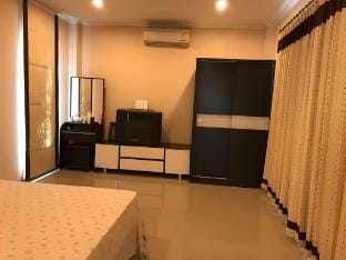 บ้านพักใกล้วัดป่านาคนิมิตร Vacation rental in Thailand