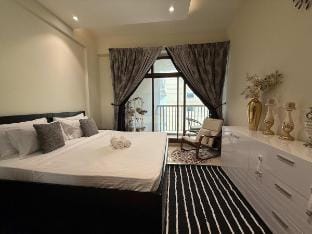 Stylish & Fully Furnished 1BR in Laya Residence Vacation rental in Dubai